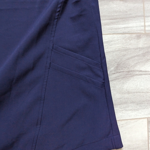 Cuddle Duds scrub top navy - Picture 7 of 10